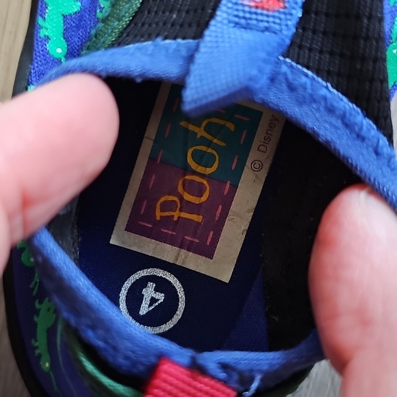 Vintage Disney Pooh Bear Water Shoes, size C4 - Picture 4 of 6